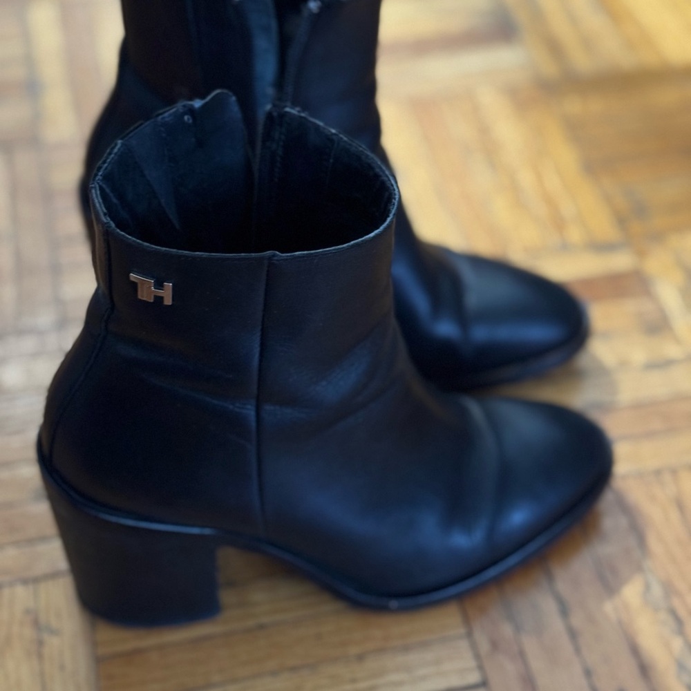 Tommy Hilfiger Black Heeled Boot (bootie)